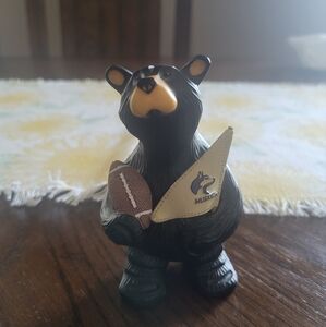 Big Sky carvers bearfoots- bear with football/huskies flag